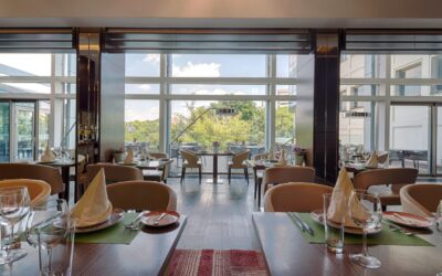 Tavoli per ristorante moderni: come arredare interni ed esterni di un locale con stile